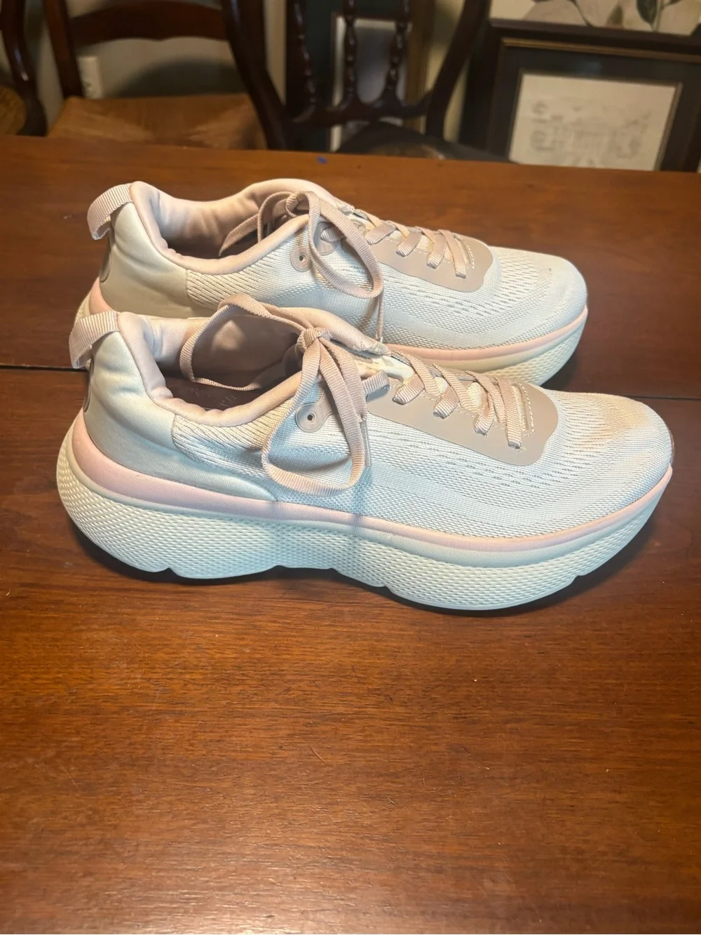 Revitalign Women’s Gaia Orthotic Walking Sneakers Sand Shell/Beige/Pink Size 9